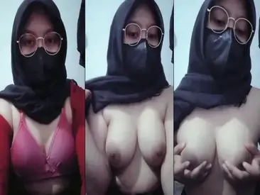 Jilbab Cantik Desahnya Nyaring Digenjot Lumer Bikin Sange